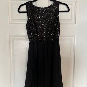 Smart Set - XS - Sequin and Tulle Black Dress